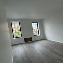 260 Wyckoff Ave, Unit 2R in Brooklyn, NY - Building Photo - Building Photo