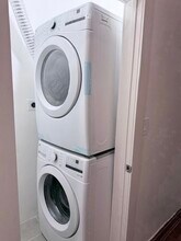 77 Williams Ave in Jersey City, NJ - Building Photo - Building Photo