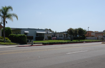 179-183 4th Ave in Chula Vista, CA - Foto de edificio - Building Photo