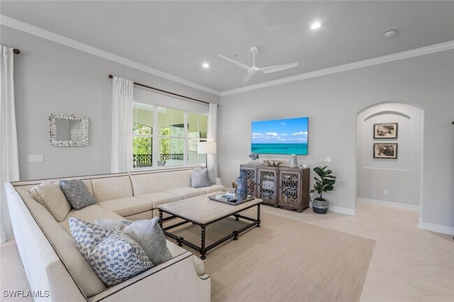 property at 2851 Tiburon Blvd E