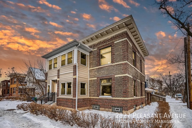 property at 2827 Pleasant Ave