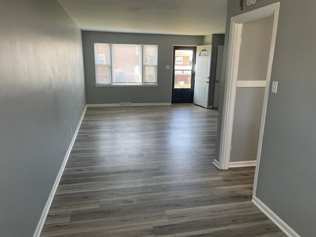 1801 Lake Ave, Unit 7 in Whiting, IN - Foto de edificio - Building Photo