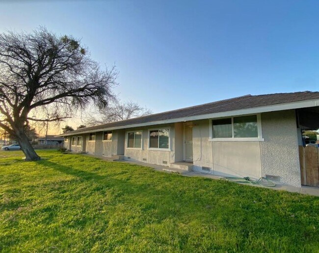 823 E Bellevue Rd Rentals in Atwater, CA