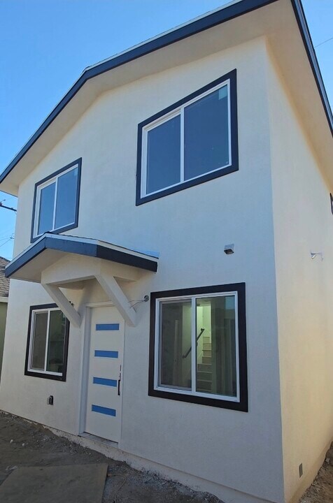 2895 Canal Ave in Long Beach, CA - Foto de edificio
