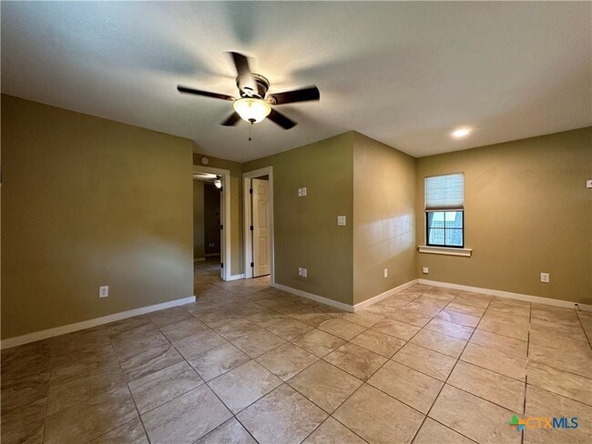 property at 818 W Hopkins St