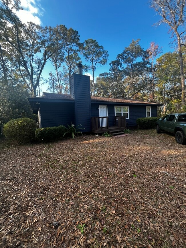 property at 4802 Easy St