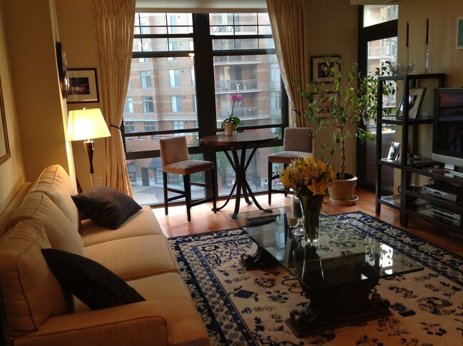 1021 N Garfield St-Unit -442 in Arlington, VA - Foto de edificio - Building Photo