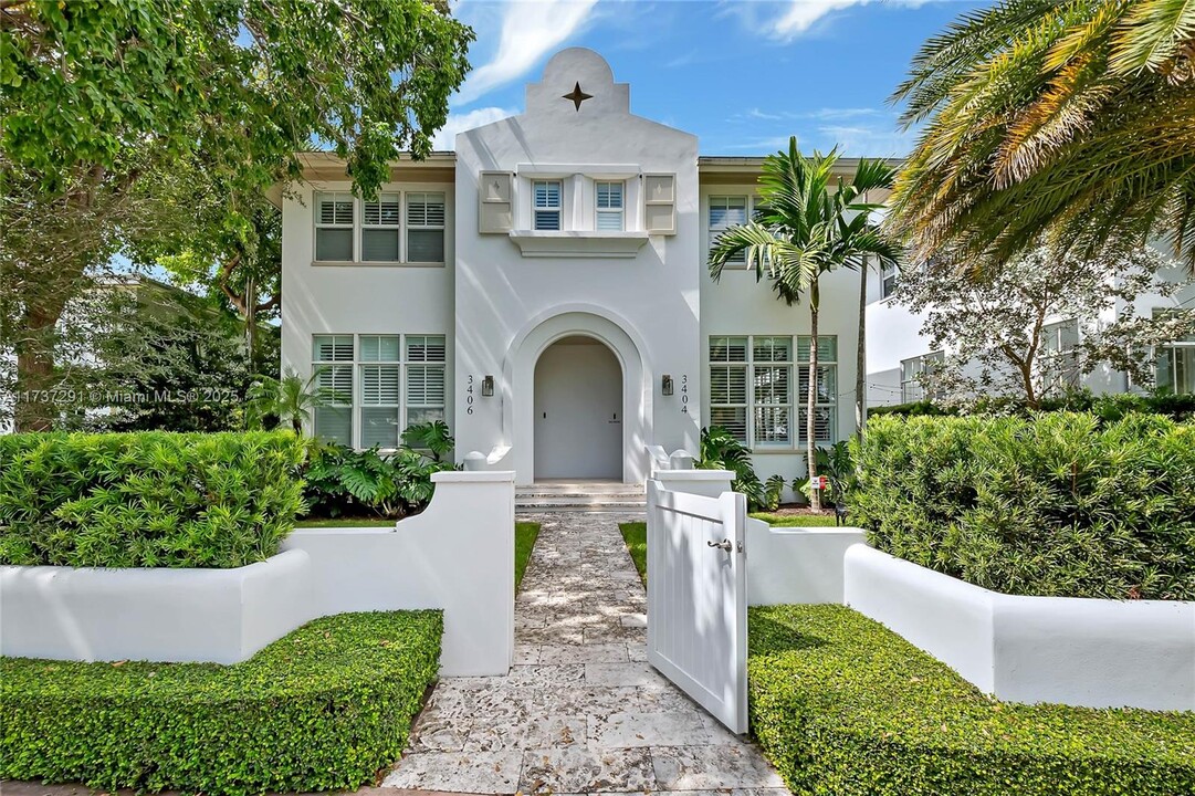 3406 Ponce de Leon in Coral Gables, FL - Building Photo