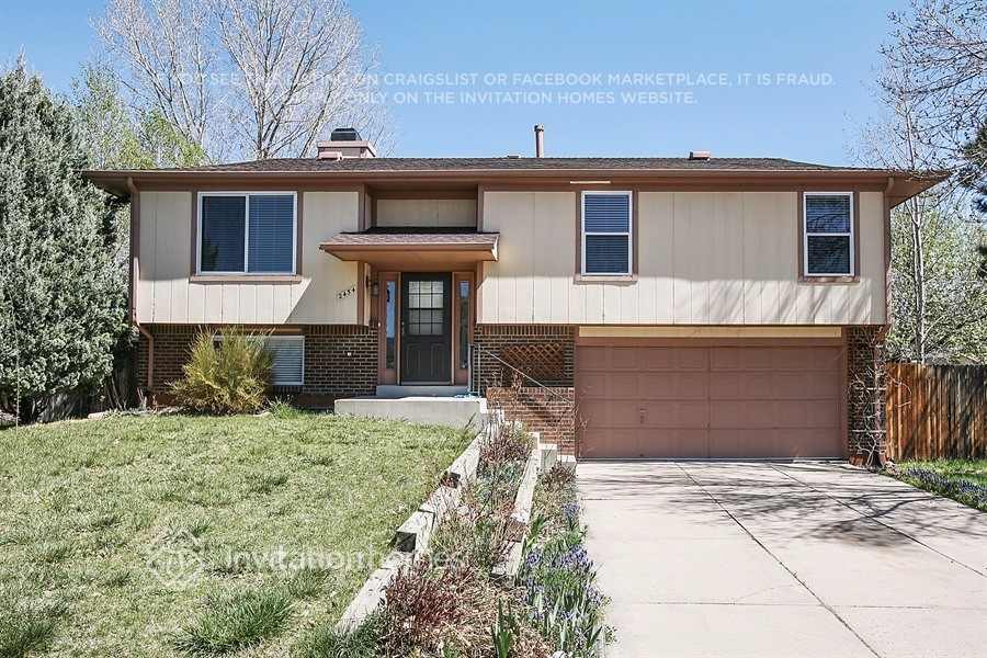 2454 S Ellis St in Lakewood, CO - Building Photo