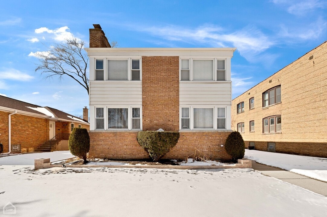 8912 Forestview Rd in Evanston, IL - Building Photo