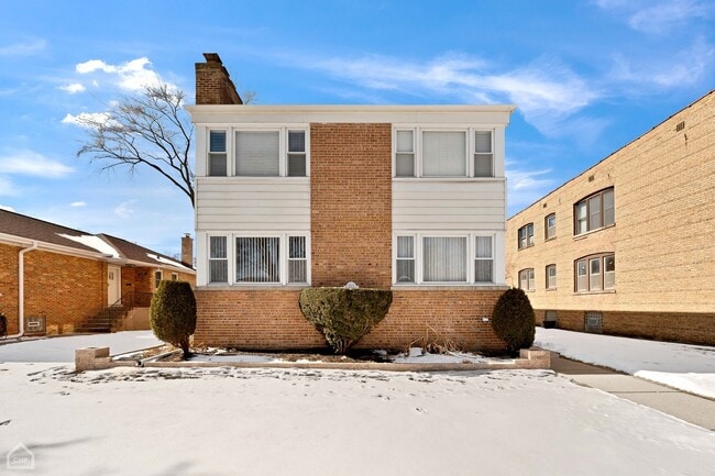 property at 8912 Forestview Rd