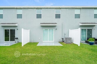 3655 Brownsville Pl in Tampa, FL - Building Photo - Building Photo