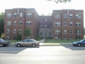 Valencia Apartment Homes in Washington, DC - Foto de edificio - Other