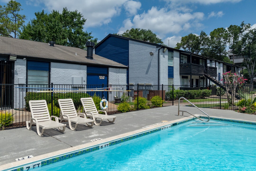 Crosby at Westchase Apartments in Houston, TX - Foto de edificio