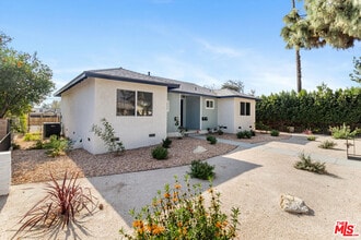 15836 Chatsworth St in Los Angeles, CA - Building Photo - Building Photo