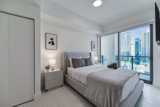 239 SW 9th St, Unit SI FL21-ID1022339P in Miami, FL - Building Photo - Building Photo
