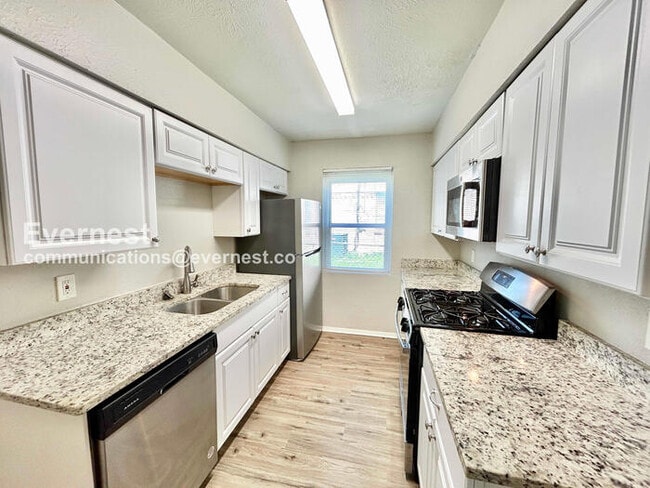 6315 Silvery Moon Dr in Dallas, TX - Building Photo - Building Photo