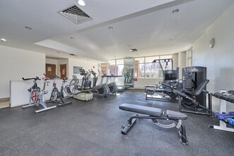 950 Massachusetts Ave in Cambridge, MA - Building Photo - Building Photo