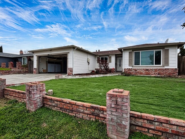 4310 San Miguel Cir