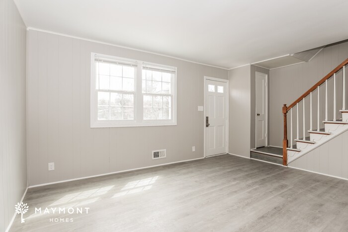 446 S Chapel Gate Ln in Baltimore, MD - Building Photo