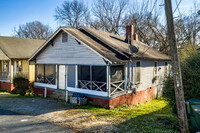 910 Gilbert St in Durham, NC - Foto de edificio - Building Photo