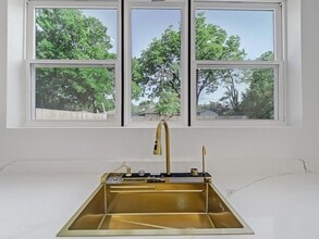 1943 McBroom St in Dallas, TX - Building Photo - Building Photo