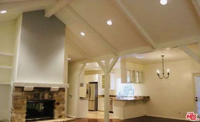 818 N Beverly Glen Blvd in Los Angeles, CA - Building Photo - Building Photo