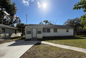 1762 32nd St in Sarasota, FL - Building Photo