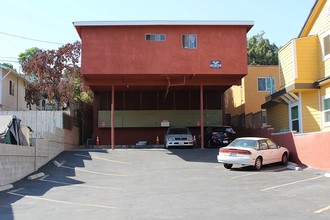 1650 Lucretia Ave in Los Angeles, CA - Building Photo - Building Photo