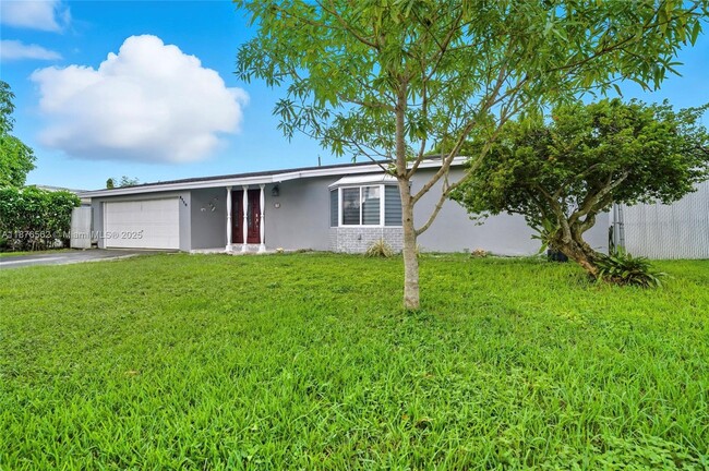 9710 Sunset Strip in Sunrise, FL - Building Photo - Building Photo