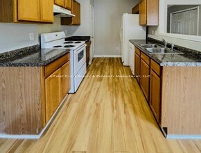 5435 Eneida Sue Dr in Charlotte, NC - Building Photo - Building Photo