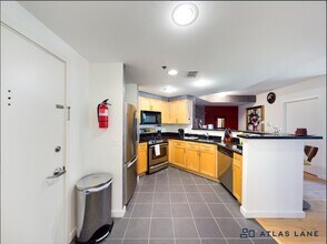 3883 Connecticut Ave NW in Washington, DC - Building Photo - Building Photo