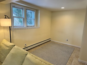 25 Topaz Dr in Lake Ronkonkoma, NY - Foto de edificio - Building Photo