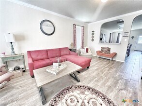 2111 Dodge Dr in New Braunfels, TX - Building Photo - Building Photo