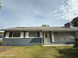 2603 Juneau St in Anchorage, AK - Building Photo