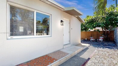 74 W 15th St in Hialeah, FL - Building Photo - Building Photo