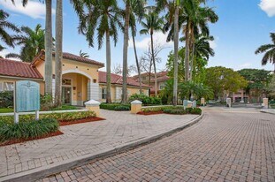 6890 W Sample Rd in Coral Springs, FL - Building Photo