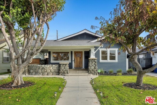 property at 1828 W 43rd Pl