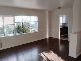 5643 Laurel Canyon Blvd, Unit Laurel7 in Los Angeles, CA - Building Photo