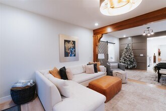 1011 Nutwood St in Bowling Green, KY - Building Photo - Building Photo