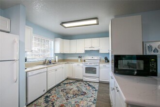 260 S Central Ave-Unit -B in Umatilla, FL - Building Photo - Building Photo