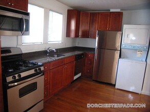 25 Plain St in Boston, MA - Building Photo - Building Photo