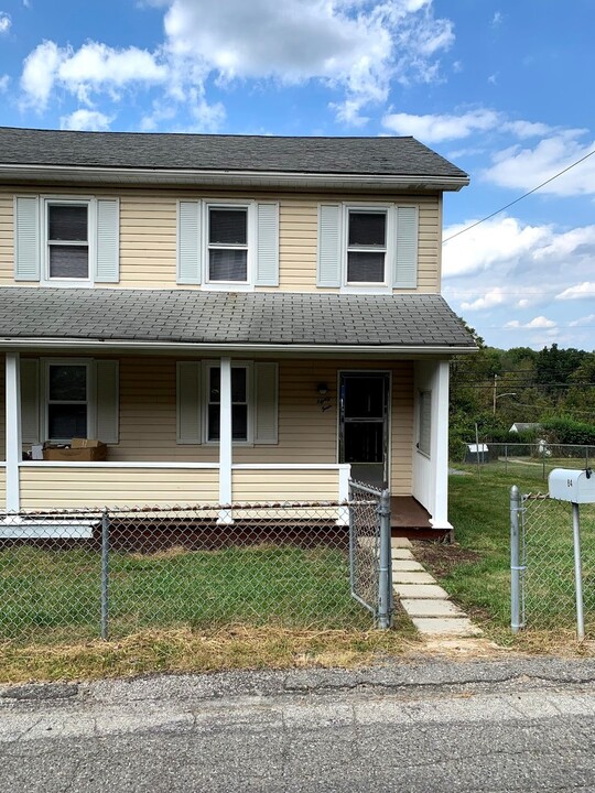 83-84-84 Campbell Ave in Cuddy, PA - Building Photo