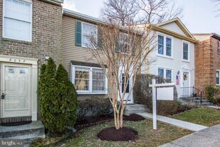 8035 Tyson Oaks Cir in Vienna, VA - Building Photo