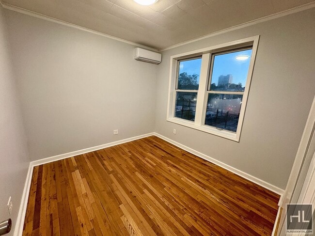 RIVERDALE AVENUE, BRONX, Unit 2 in Bronx, NY - Foto de edificio - Building Photo