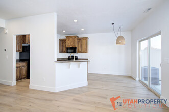 312 Seagull Ln in Saratoga Springs, UT - Building Photo - Building Photo