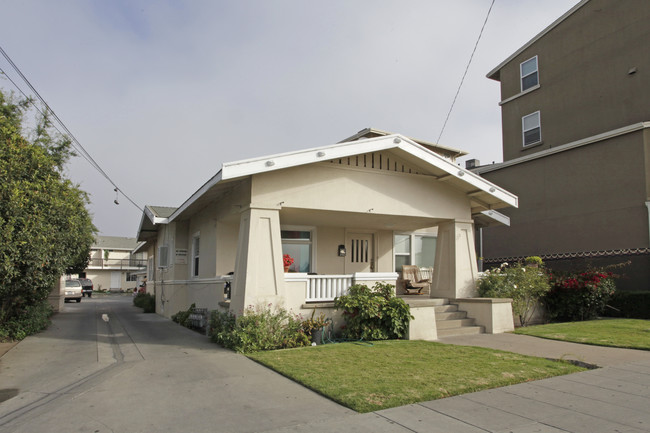 130 W Beach St in Watsonville, CA - Building Photo - Building Photo