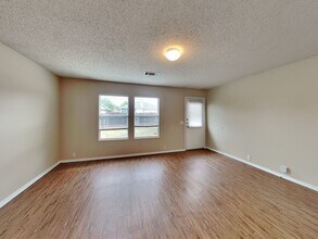 7528 Amber Dr in Dallas, TX - Building Photo - Building Photo