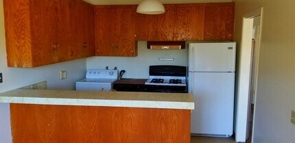 566 Westmont Ave, Unit B in San Luis Obispo, CA - Building Photo - Building Photo