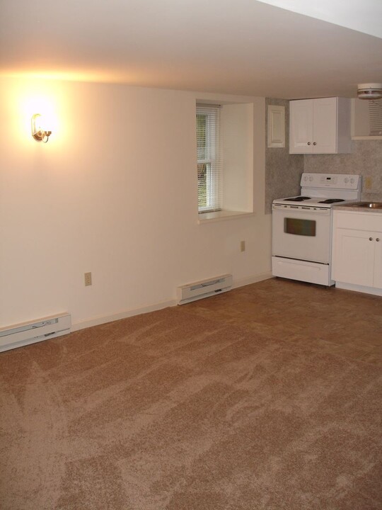 739 Pennsy Rd in Willow Street, PA - Building Photo